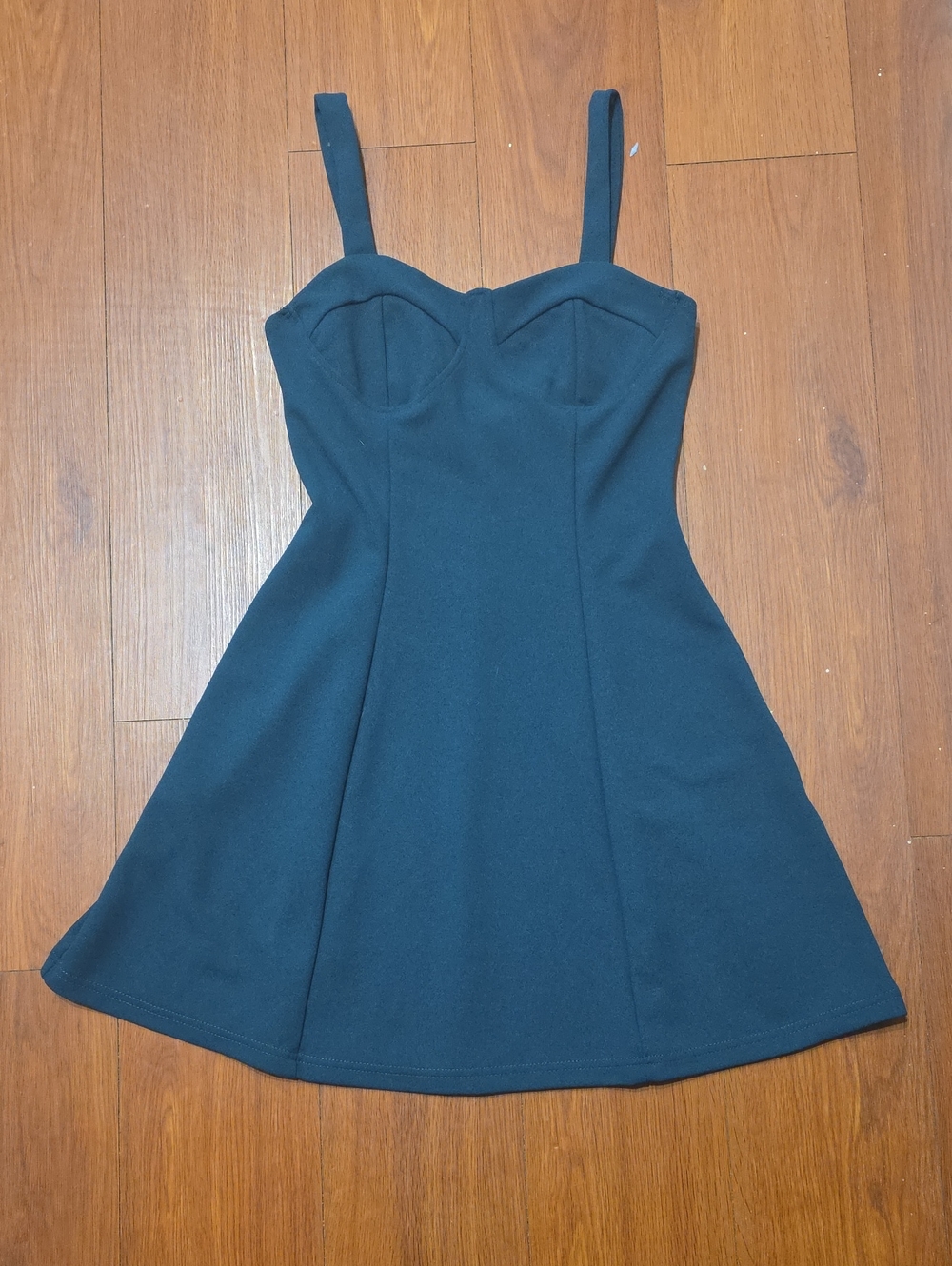Women’s  Green Fit-and-Flare Mini Dress with Sweetheart Neckline